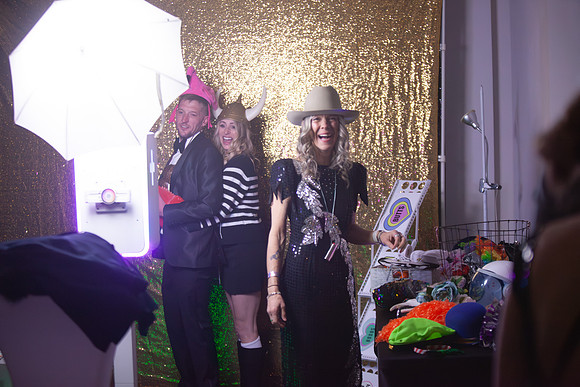 12-31-25-@robotphoto-@lodobooth-@resisoiree-17