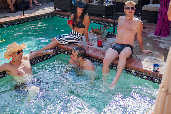 05-25-2013_mamma_grub_pool_party_192