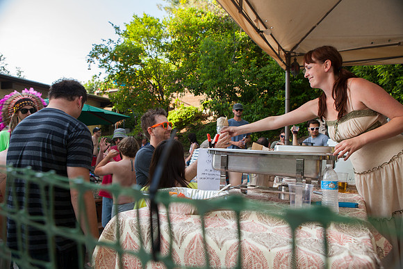 05-25-2013_mamma_grub_pool_party_35