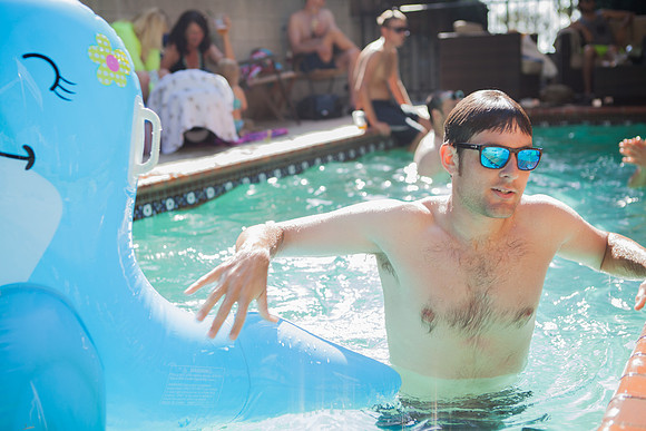 05-25-2013_mamma_grub_pool_party_145