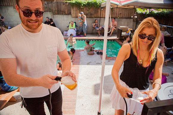 05-25-2013_mamma_grub_pool_party_120