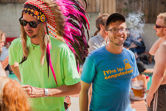 05-25-2013_mamma_grub_pool_party_116
