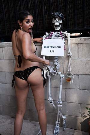 05-25-2013_mamma_grub_pool_party_6